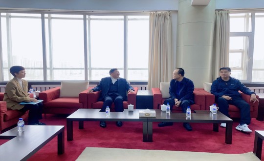 1.董事長與湖西街道書記張兵、主任劉鳳俊親切交談_副本.jpg