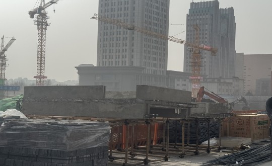 6.裝配式總公司預(yù)制一體式衛(wèi)生間發(fā)運現(xiàn)場_副本.jpg